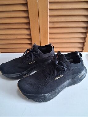 Brooks Glycerin 21 StealthFit Black Women’s Running Shoe *Size: 9 (Medium)